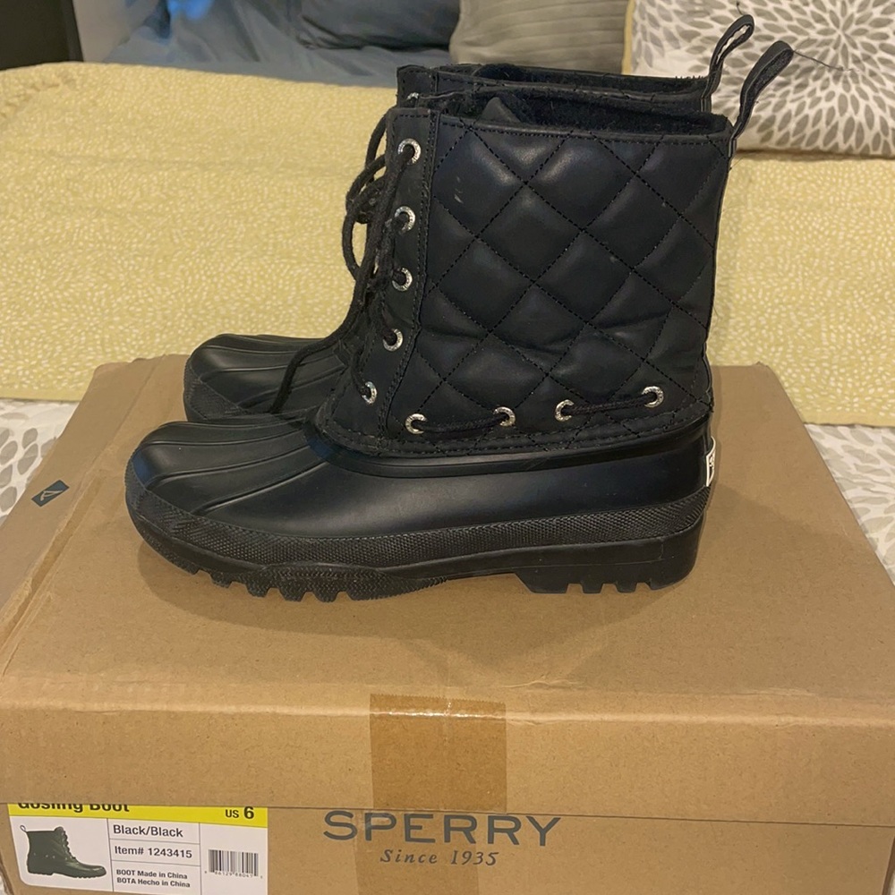Women’s Black Water Proof Sperry
